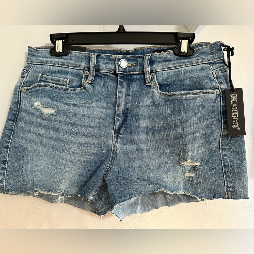 NWT Blank NYC Essex Classic Cut off Short Distressed